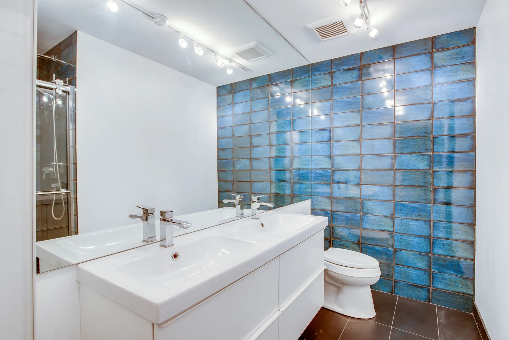 477 Village Green Rd, ,  60540, USA 60540-Naperville-IL