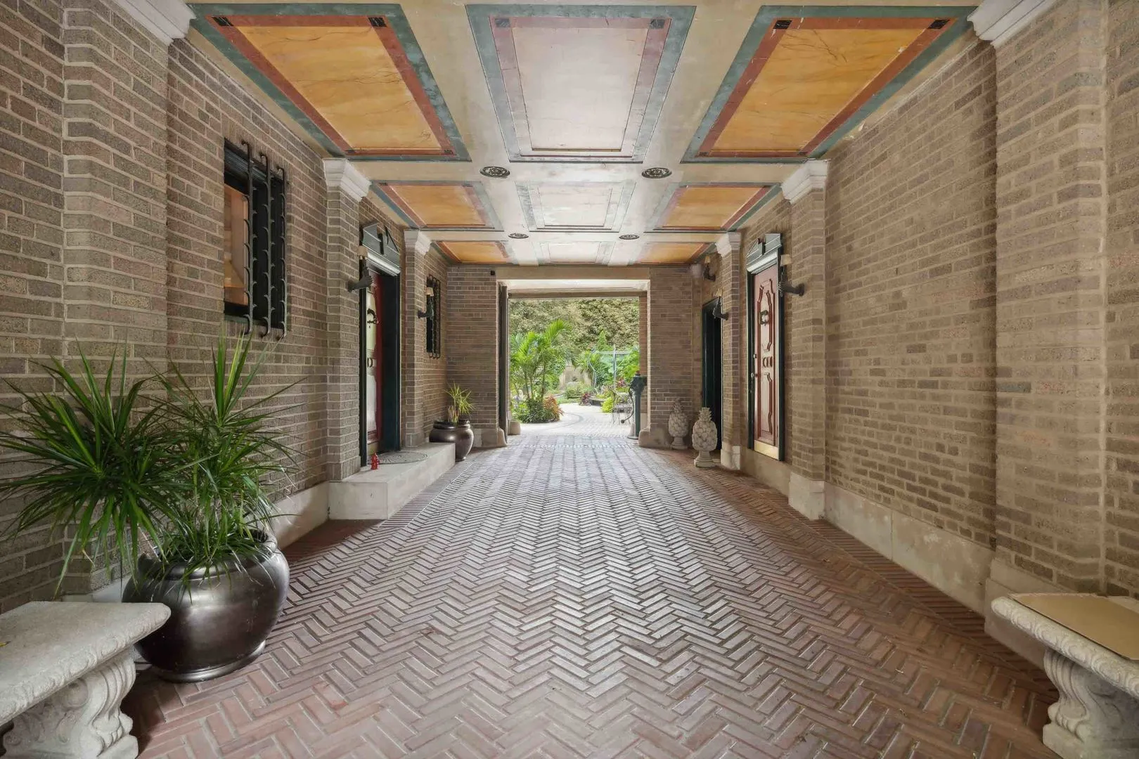 1355 N Astor St, ,  60610, USA 60610-Chicago-IL