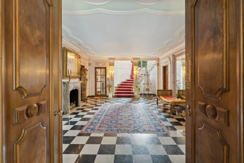 1355 N Astor St, ,  60610, USA 60610-Chicago-IL
