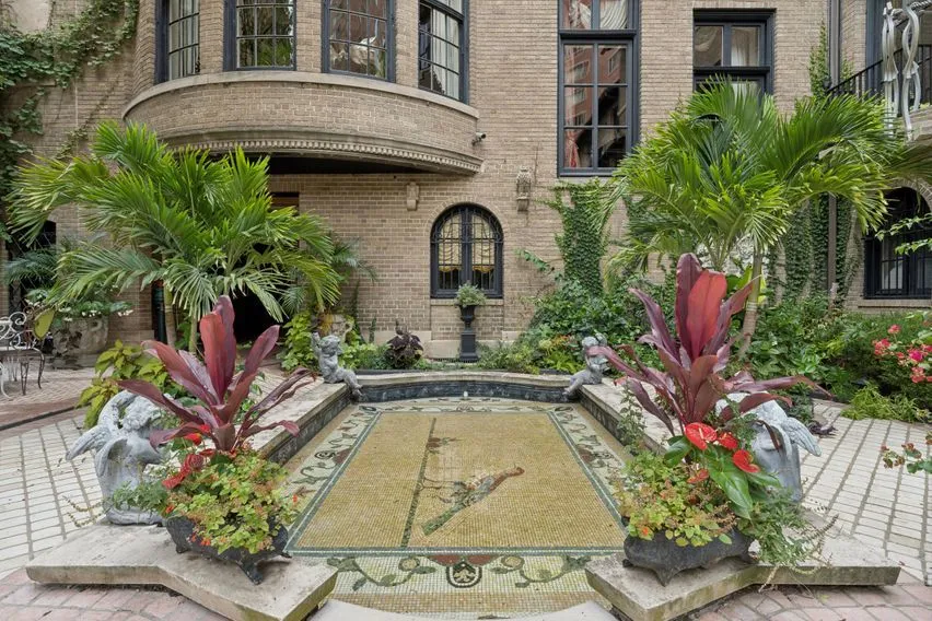 1355 N Astor St, ,  60610, USA 60610-Chicago-IL