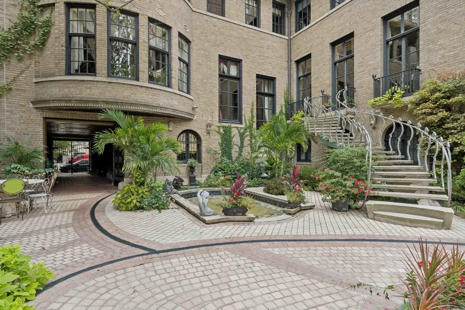 1355 N Astor St, , 60610, USA 60610-Chicago-IL