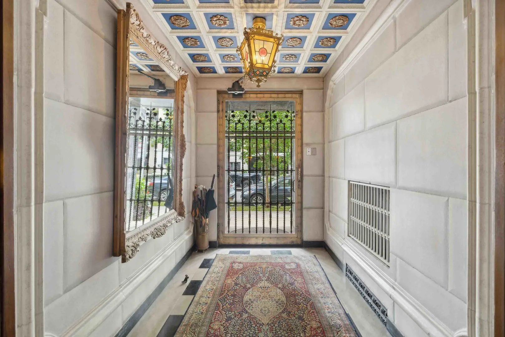 1355 N Astor St, ,  60610, USA 60610-Chicago-IL