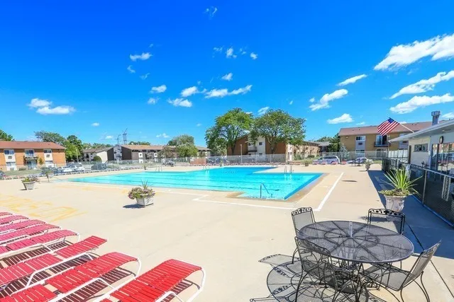 8928 Steven Dr, , 60016, USA 60016-Des Plaines-IL