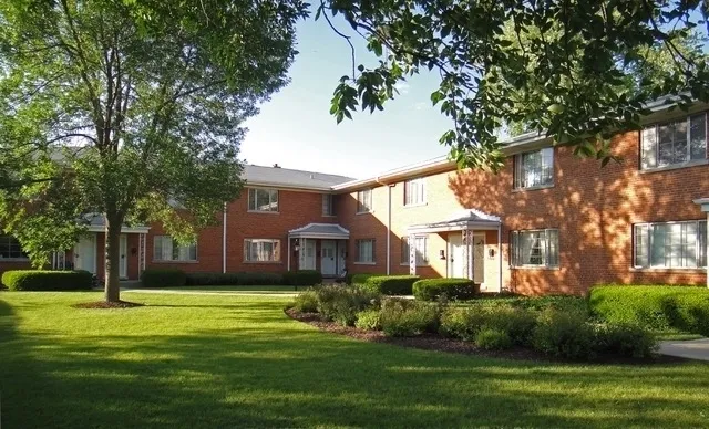 1332 Greenwillow Ln, , 60025, USA 60025-Glenview-IL