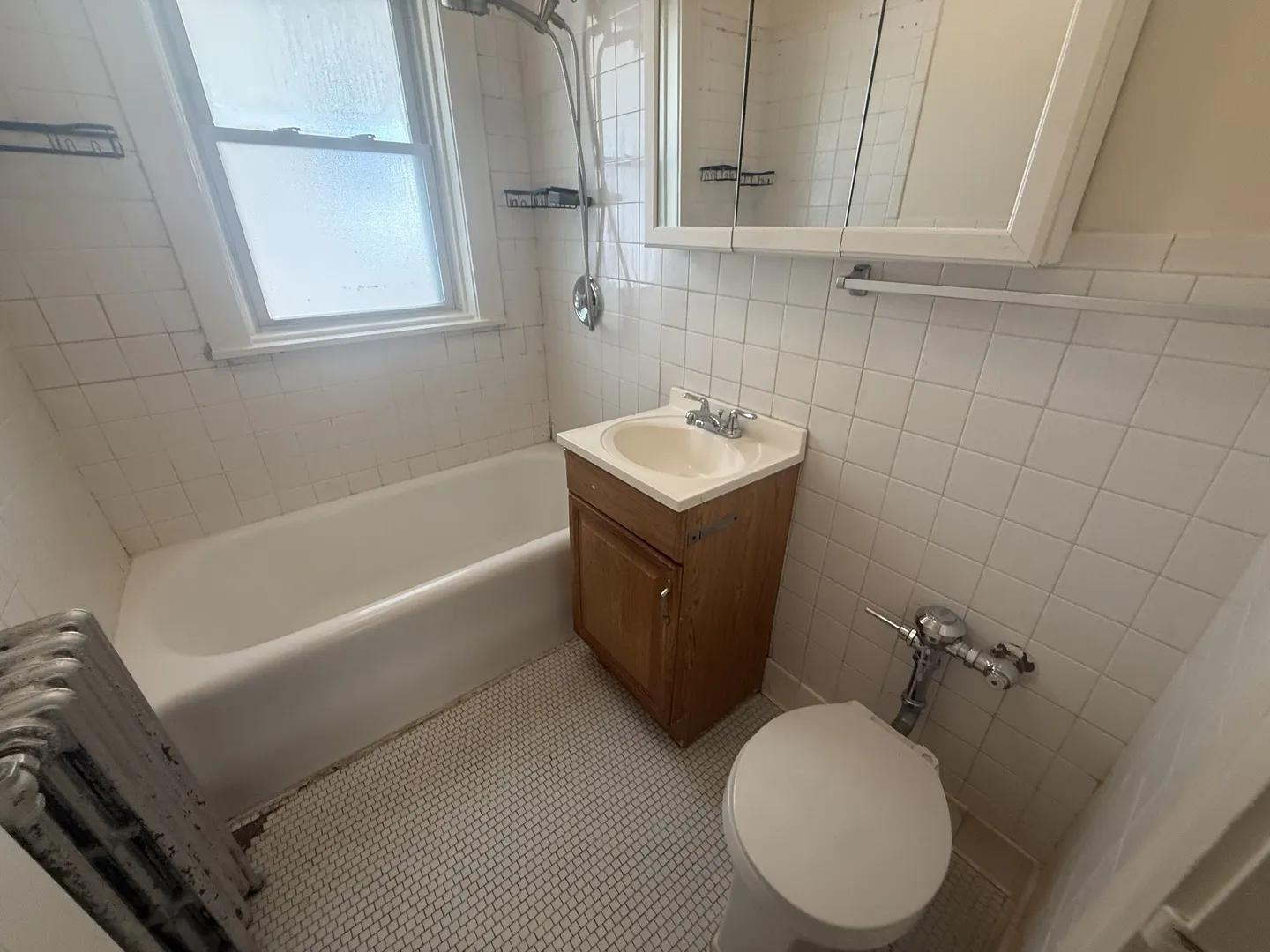 18 E Northwest Hwy, ,  60004, USA 60004-Arlington Heights-IL