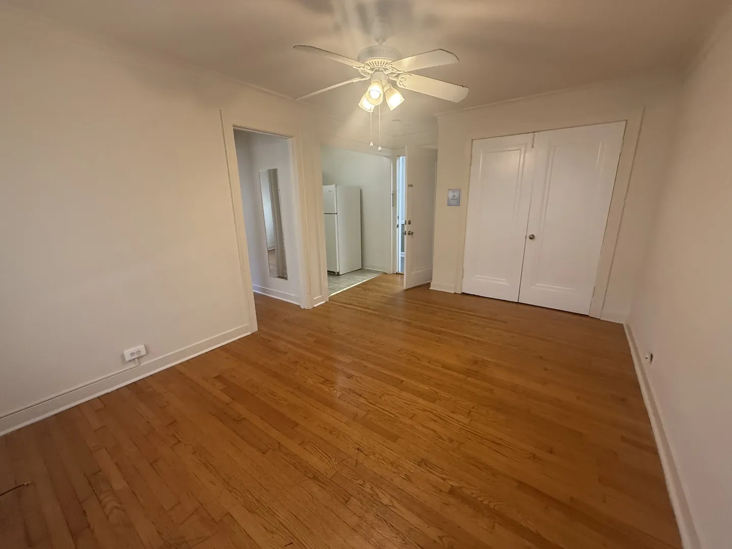 18 E Northwest Hwy, ,  60004, USA 60004-Arlington Heights-IL