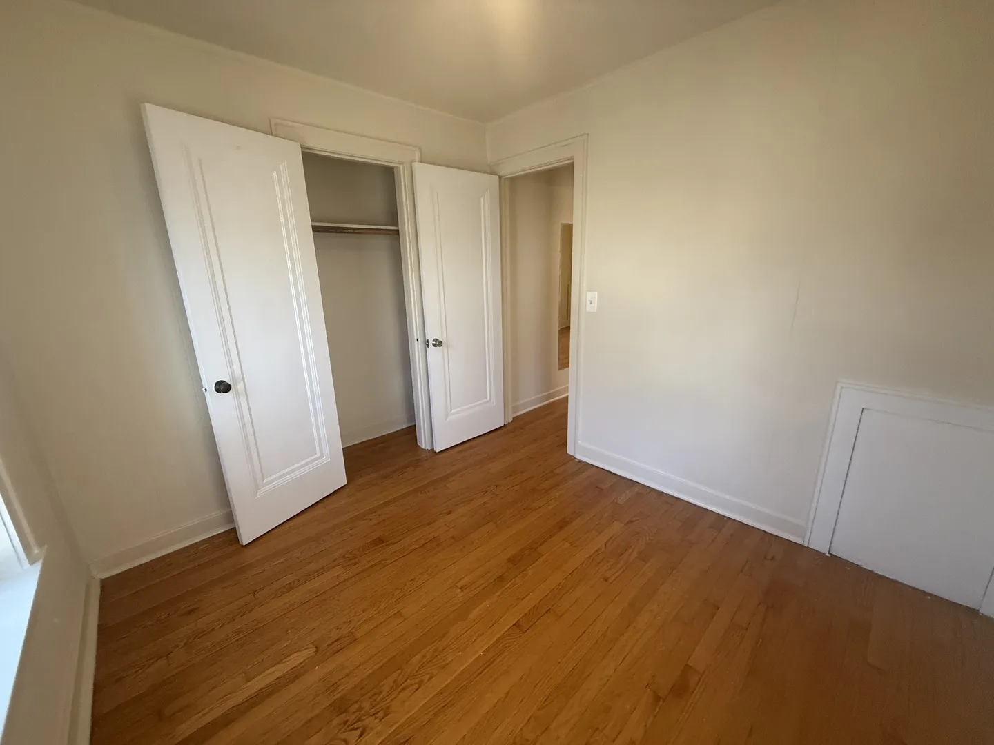 18 E Northwest Hwy, ,  60004, USA 60004-Arlington Heights-IL