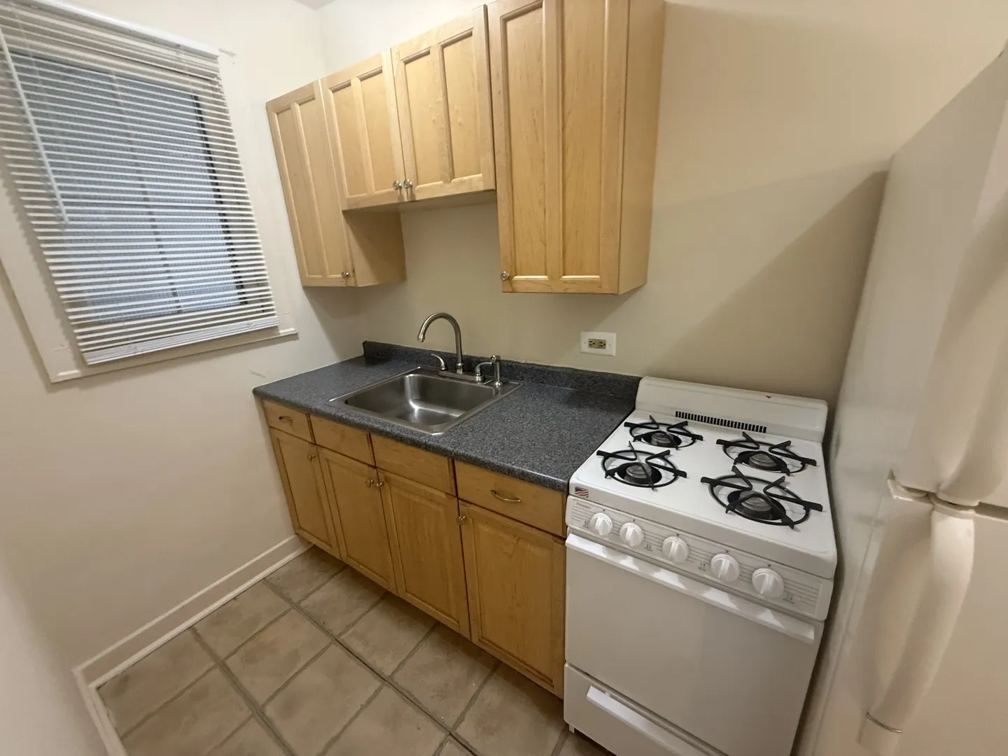 18 E Northwest Hwy, ,  60004, USA 60004-Arlington Heights-IL