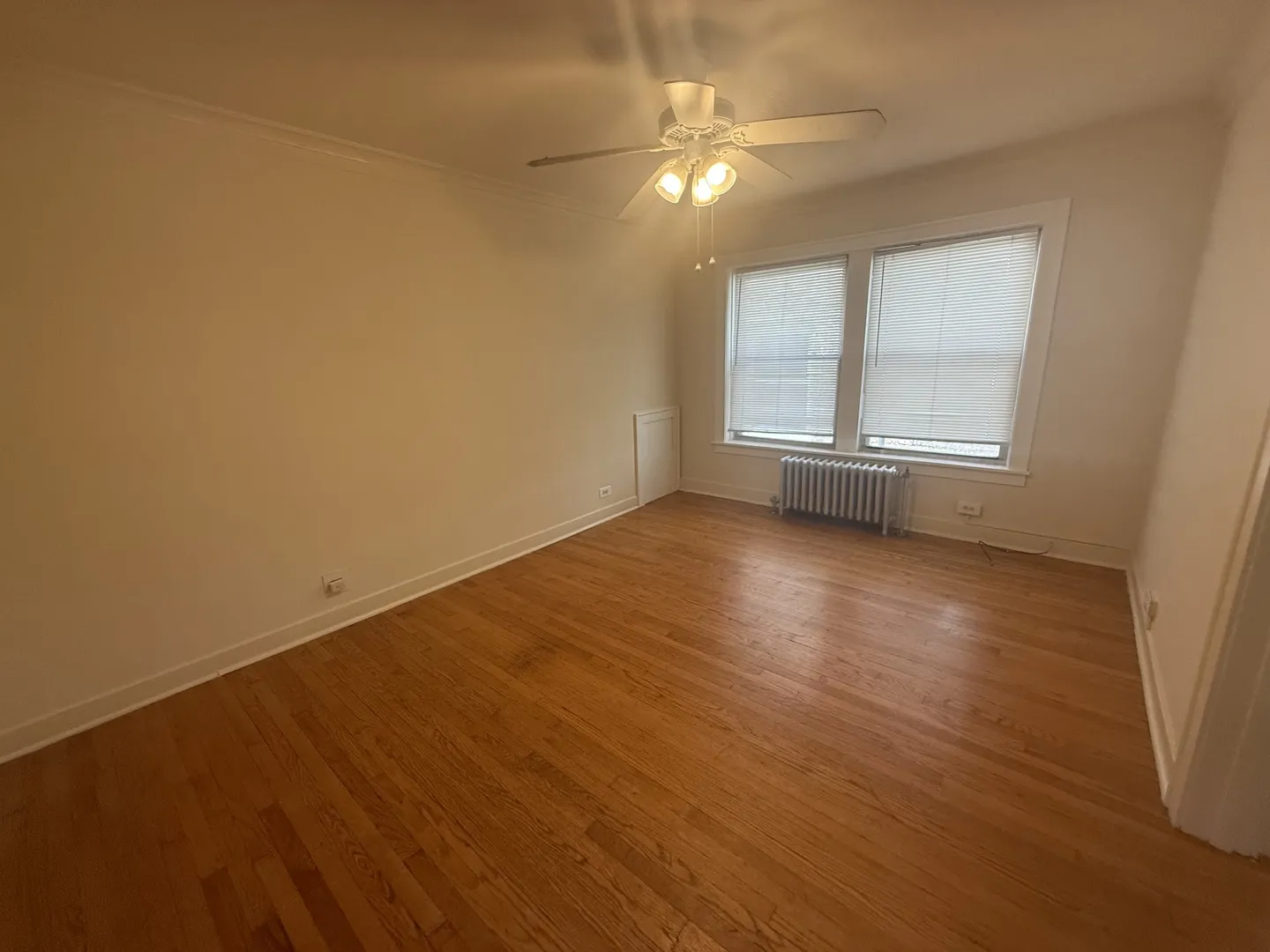 18 E Northwest Hwy, ,  60004, USA 60004-Arlington Heights-IL