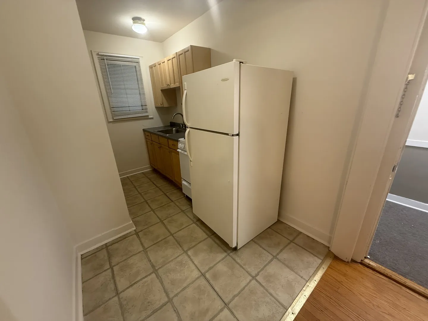 18 E Northwest Hwy, ,  60004, USA 60004-Arlington Heights-IL