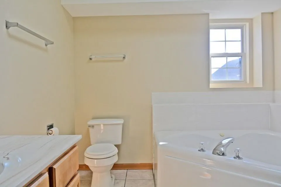 2527 Sheehan Dr, ,  60564, USA 60564-Naperville-IL