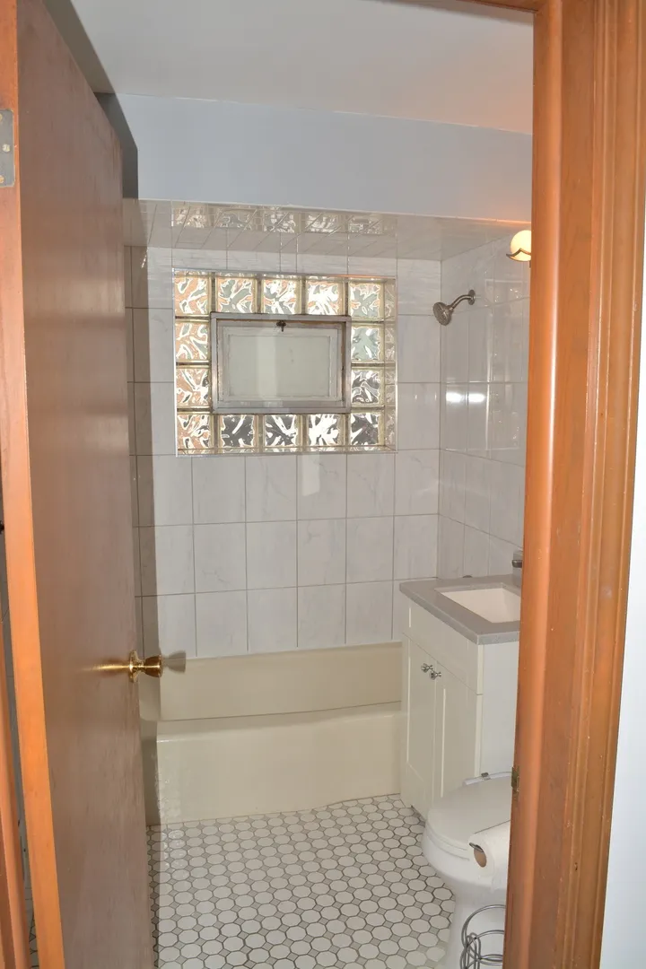 5929 W 64th St, , 60638, USA 60638-Chicago-IL