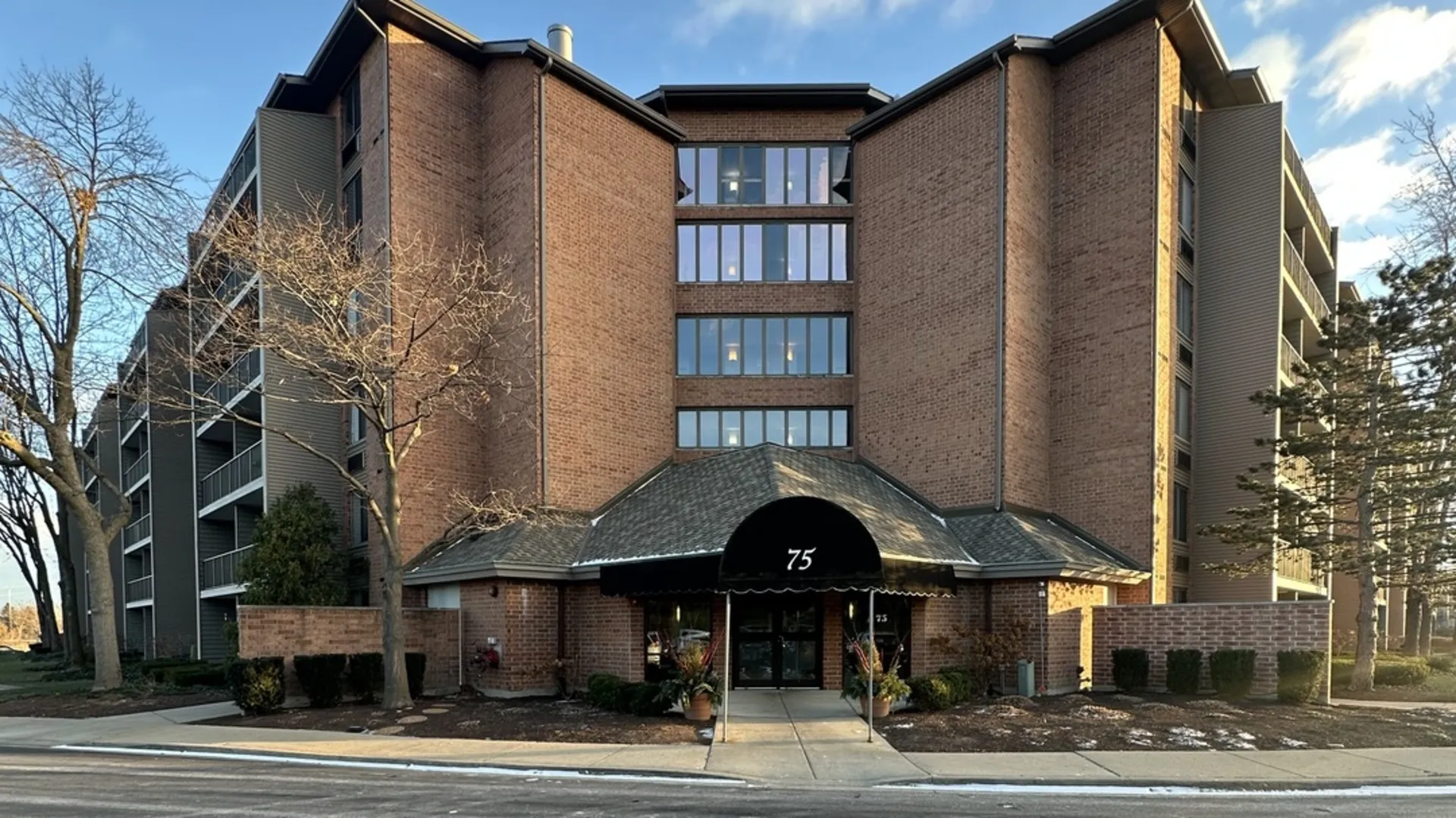 75 Kristin Cir, , 60195, USA 60195-Schaumburg-IL