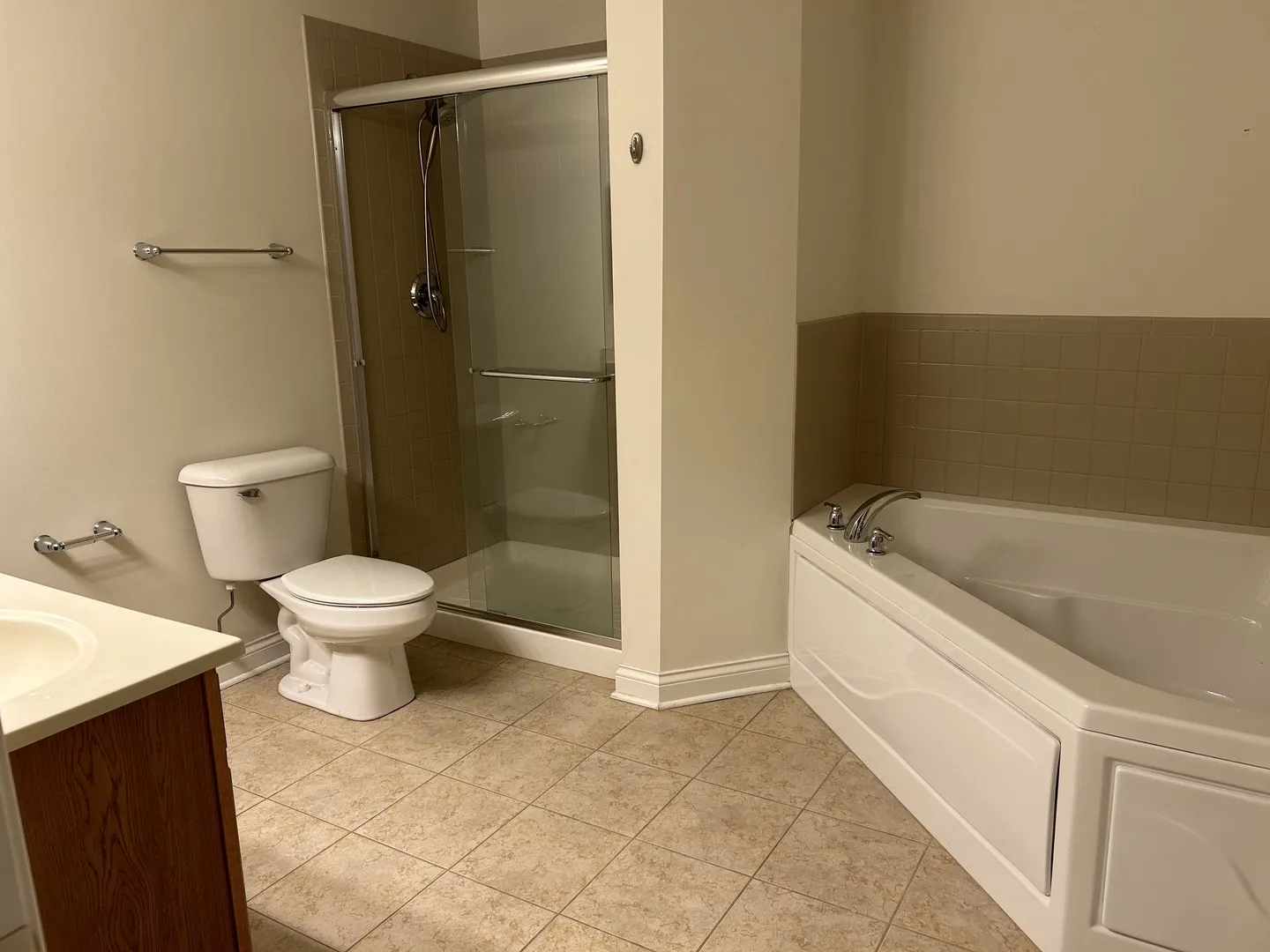 3400 N Old  Rd, ,  60004, USA 60004-Arlington Heights-IL