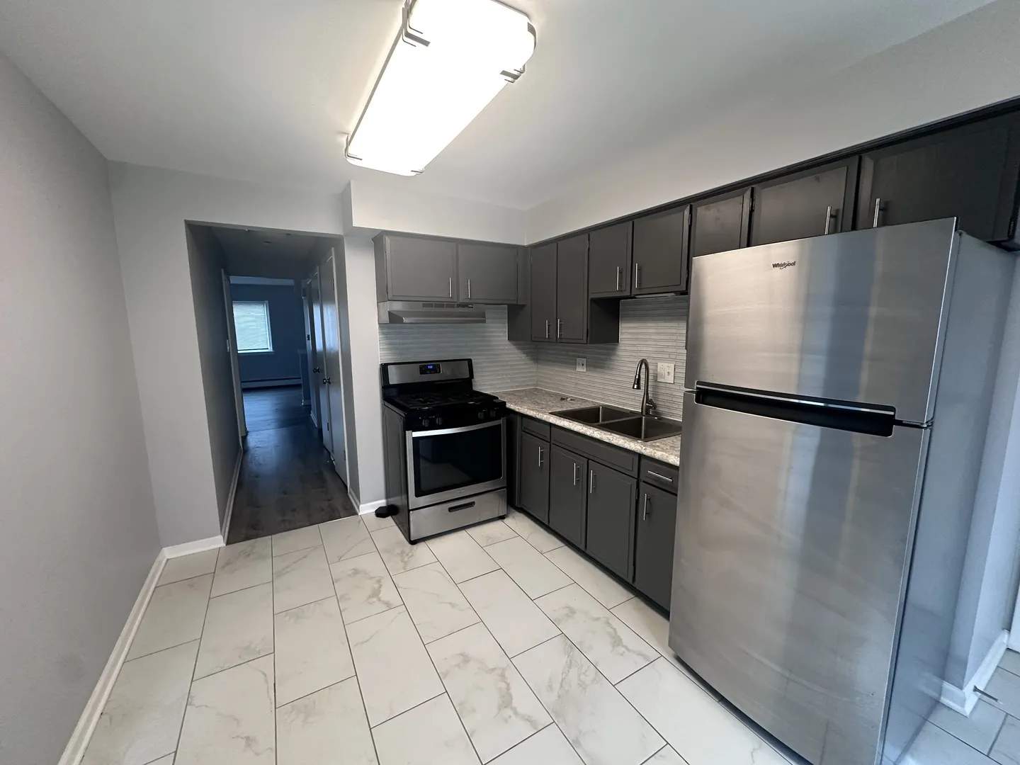 8805 N Dee Rd, , 60016, USA 60016-Des Plaines-IL