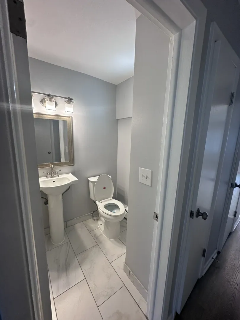 8805 N Dee Rd, , 60016, USA 60016-Des Plaines-IL