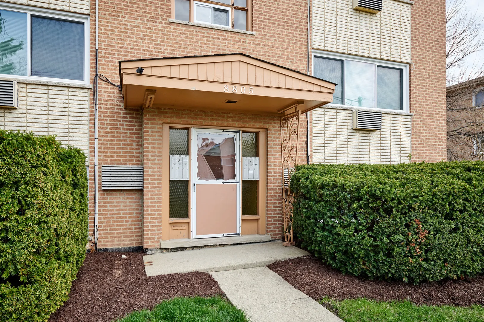 8805 N Dee Rd, , 60016, USA 60016-Des Plaines-IL