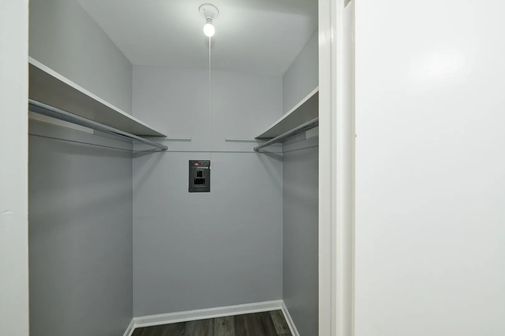 8805 N Dee Rd, , 60016, USA 60016-Des Plaines-IL
