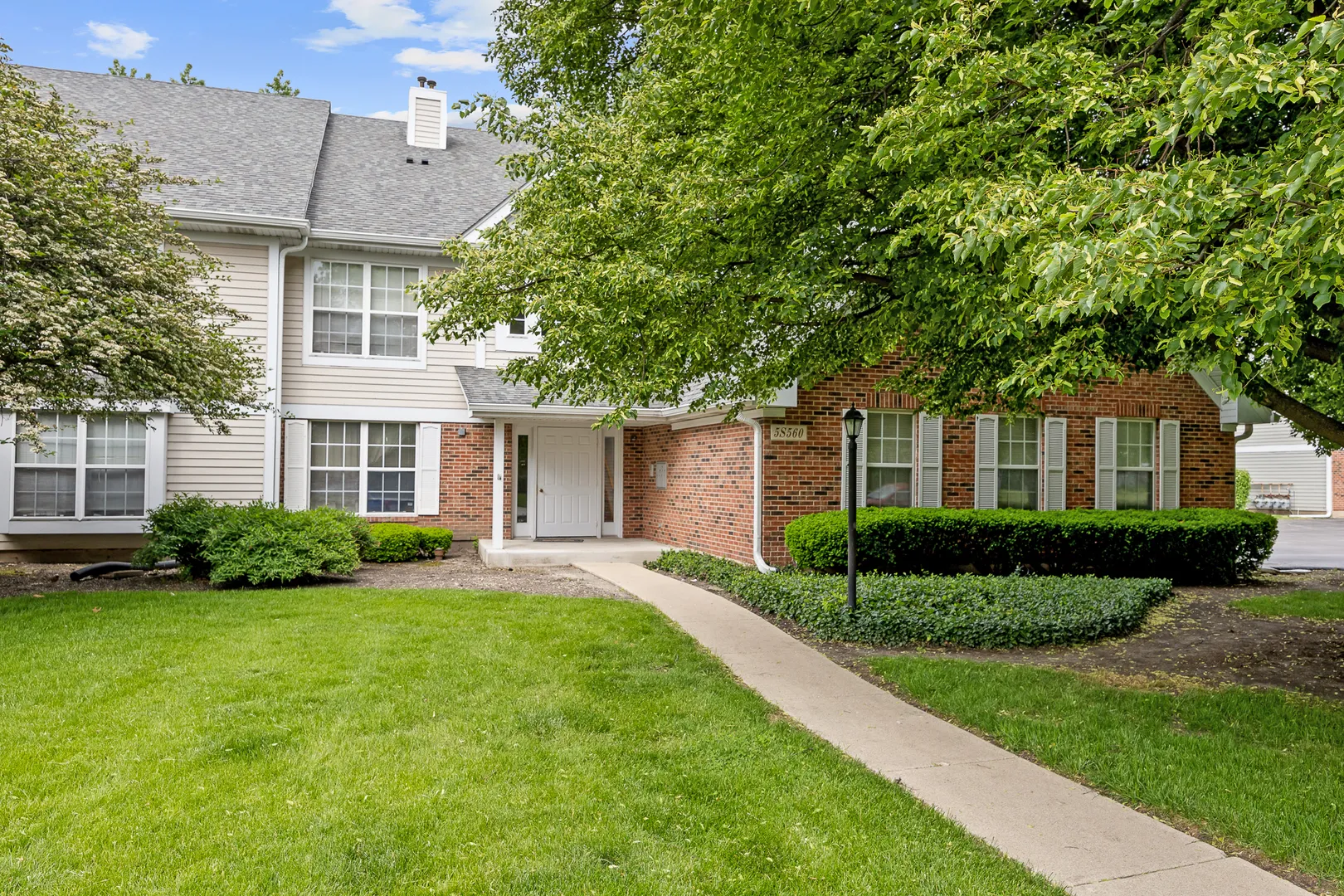 5S560 Paxton Dr, , 60563, USA 60563-Naperville-IL