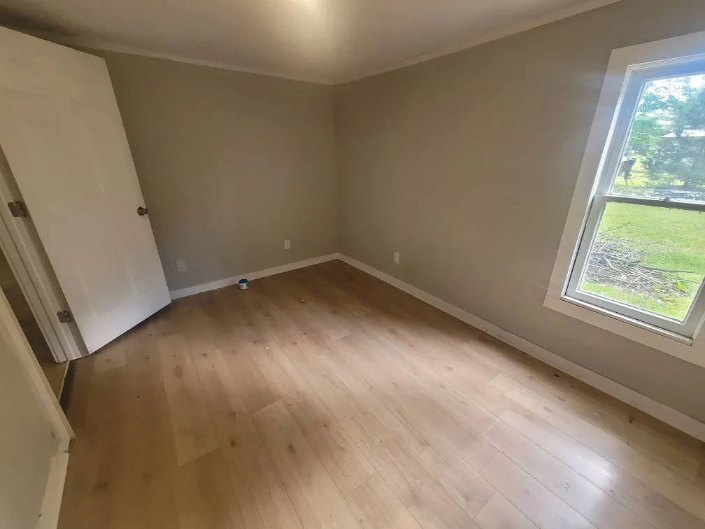301 E Olive St, McLeansboro,  62859, USA 62859-Mcleansboro-IL