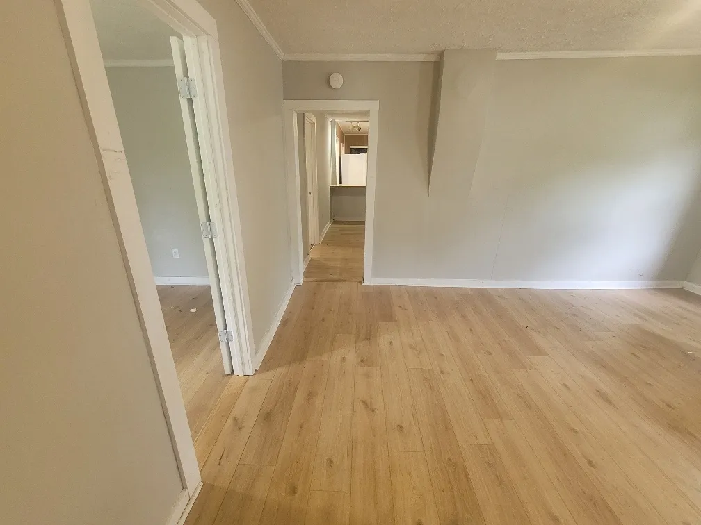 301 E Olive St, McLeansboro,  62859, USA 62859-Mcleansboro-IL
