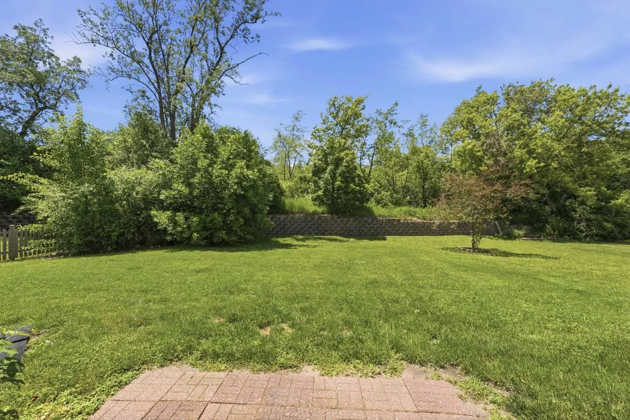32804 Bending Creek Road, ,  60051, USA 60051-Lakemoor-IL