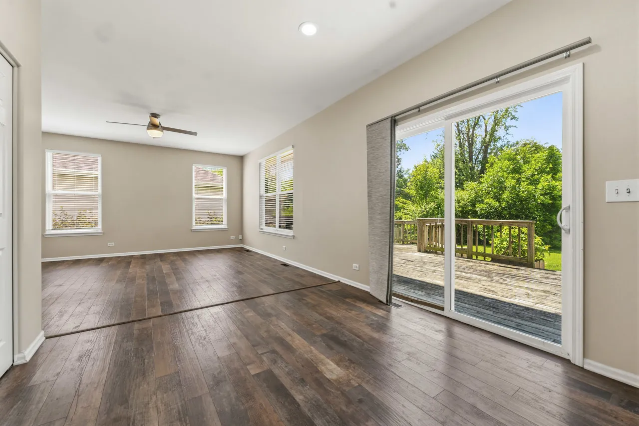 32804 Bending Creek Road, ,  60051, USA 60051-Lakemoor-IL