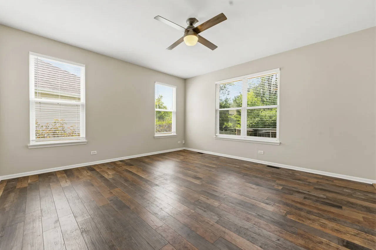 32804 Bending Creek Road, ,  60051, USA 60051-Lakemoor-IL