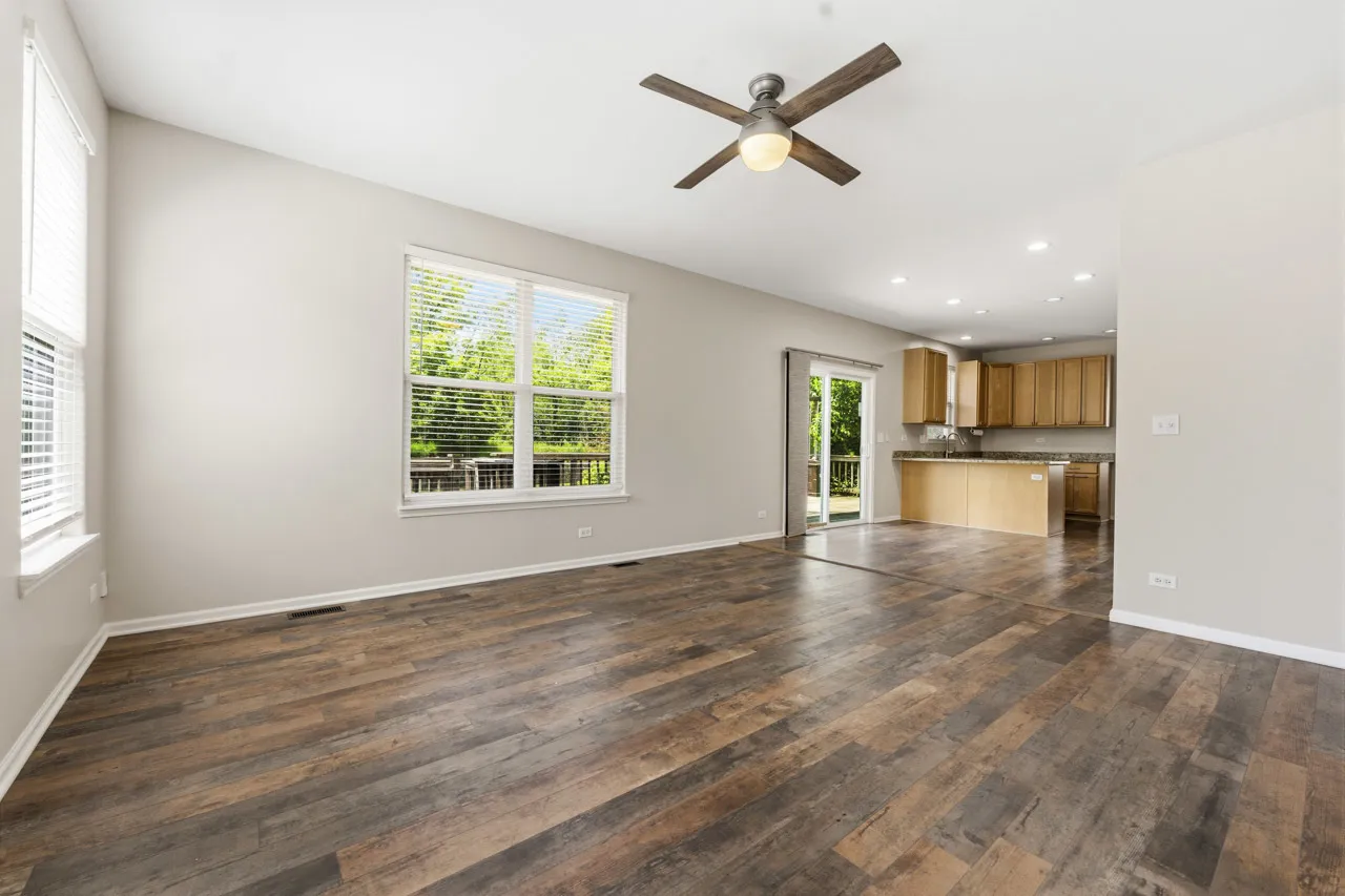 32804 Bending Creek Road, ,  60051, USA 60051-Lakemoor-IL
