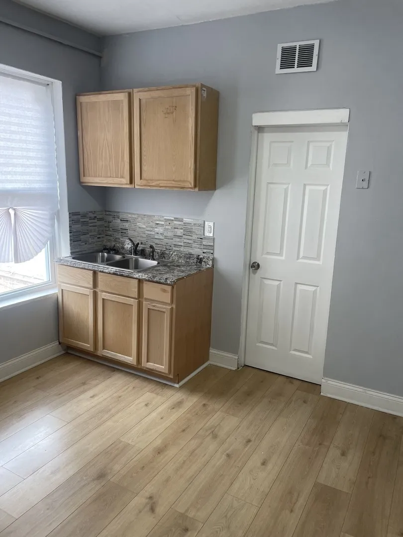 451 E 111th St, , 60628, USA 60628-Chicago-IL