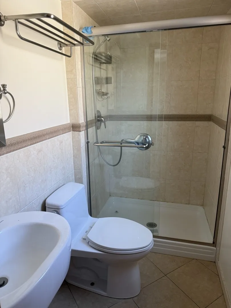 8841 N Chester Ave, ,  60714, USA 60714-Niles-IL