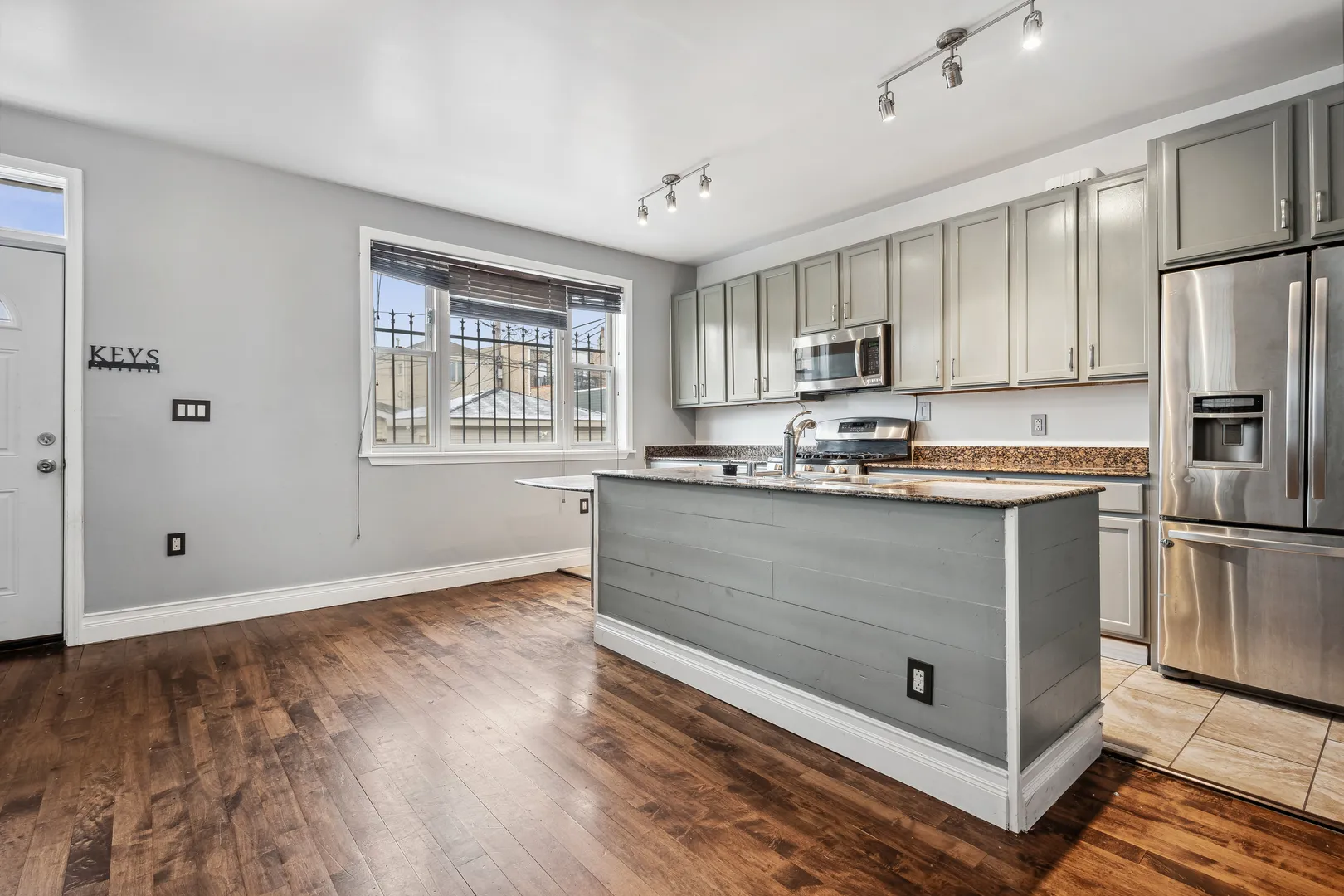 4528 S St Lawrence Ave, , 60653, USA 60653-Chicago-IL