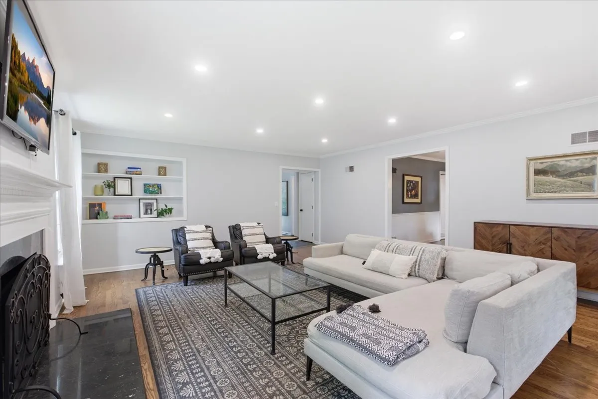 9343 Hamlin Ave, , 60203, USA 60203-Evanston-IL