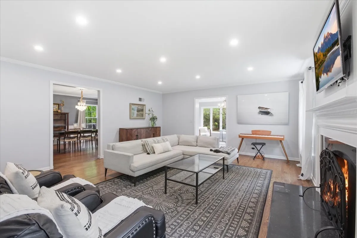 9343 Hamlin Ave, , 60203, USA 60203-Evanston-IL