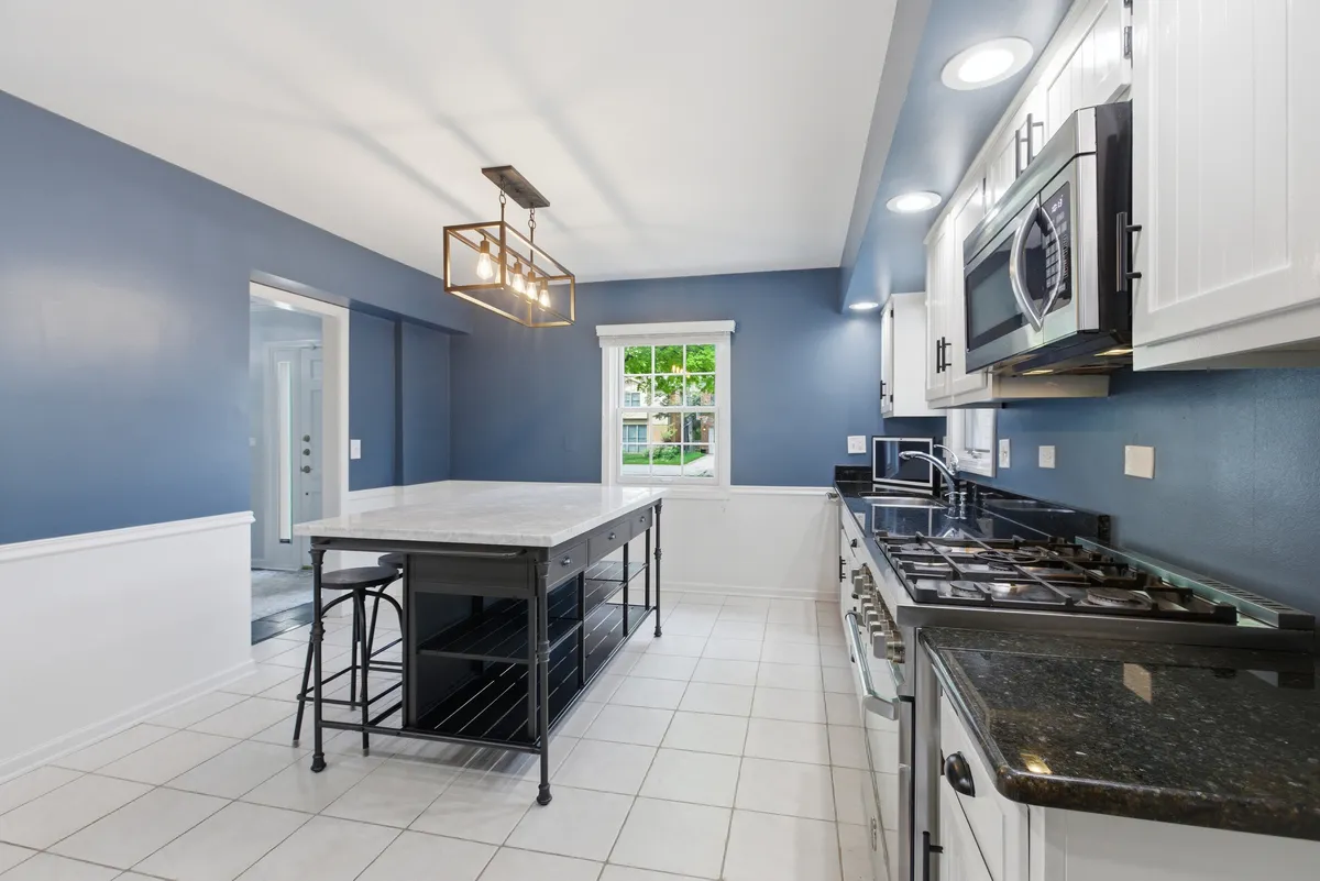 9343 Hamlin Ave, , 60203, USA 60203-Evanston-IL