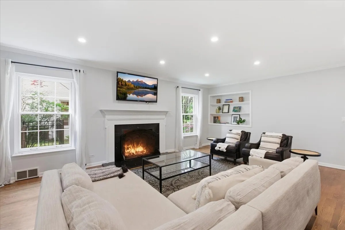 9343 Hamlin Ave, ,  60203, USA 60203-Evanston-IL