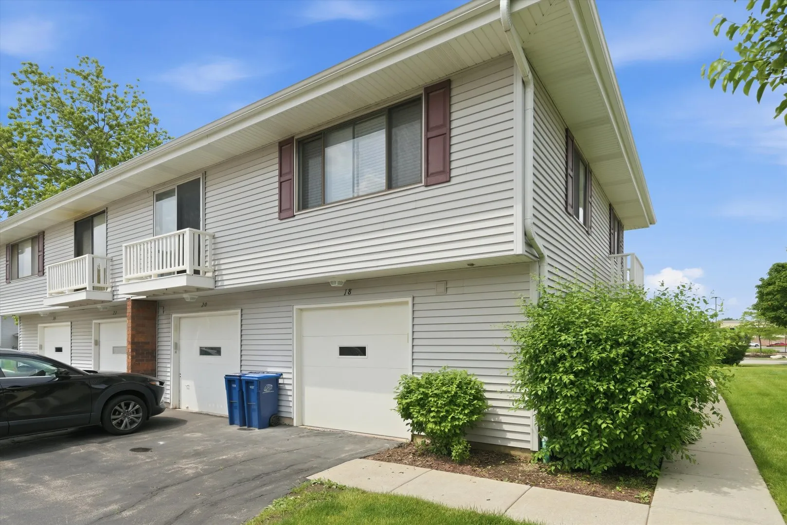 18 Dennis Ct, , 60193, USA 60193-Schaumburg-IL