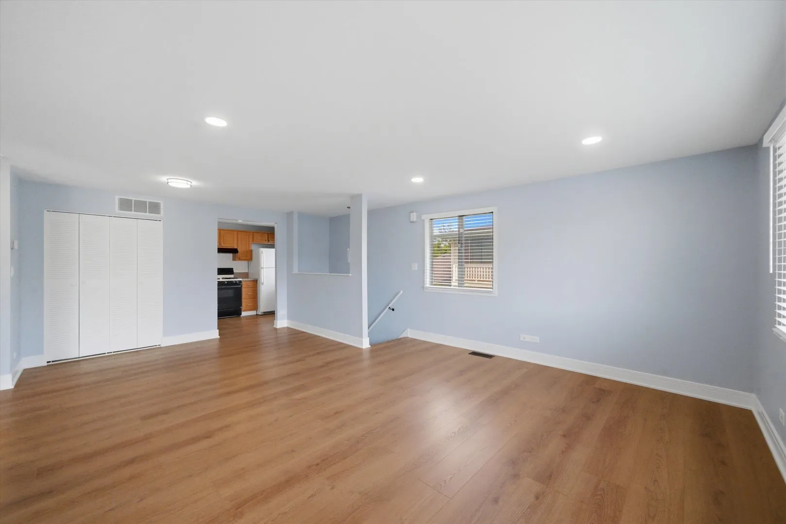 18 Dennis Ct, , 60193, USA 60193-Schaumburg-IL