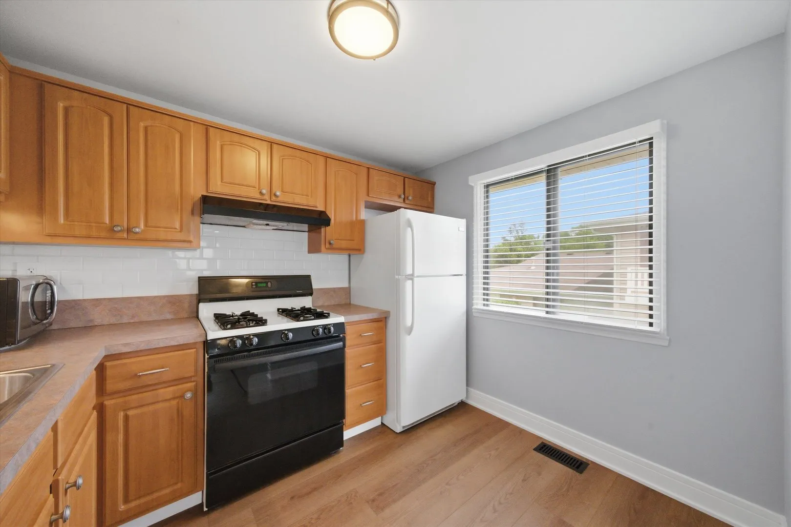 18 Dennis Ct, , 60193, USA 60193-Schaumburg-IL