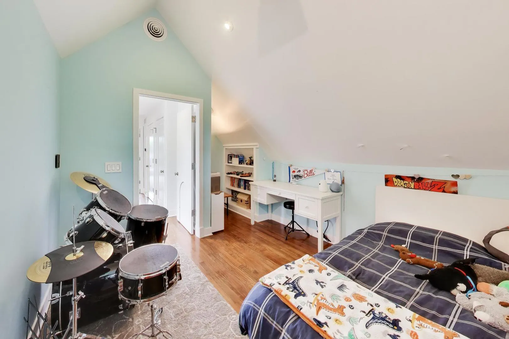 2010 W Bradley Pl, , 60618, USA 60618-Chicago-IL