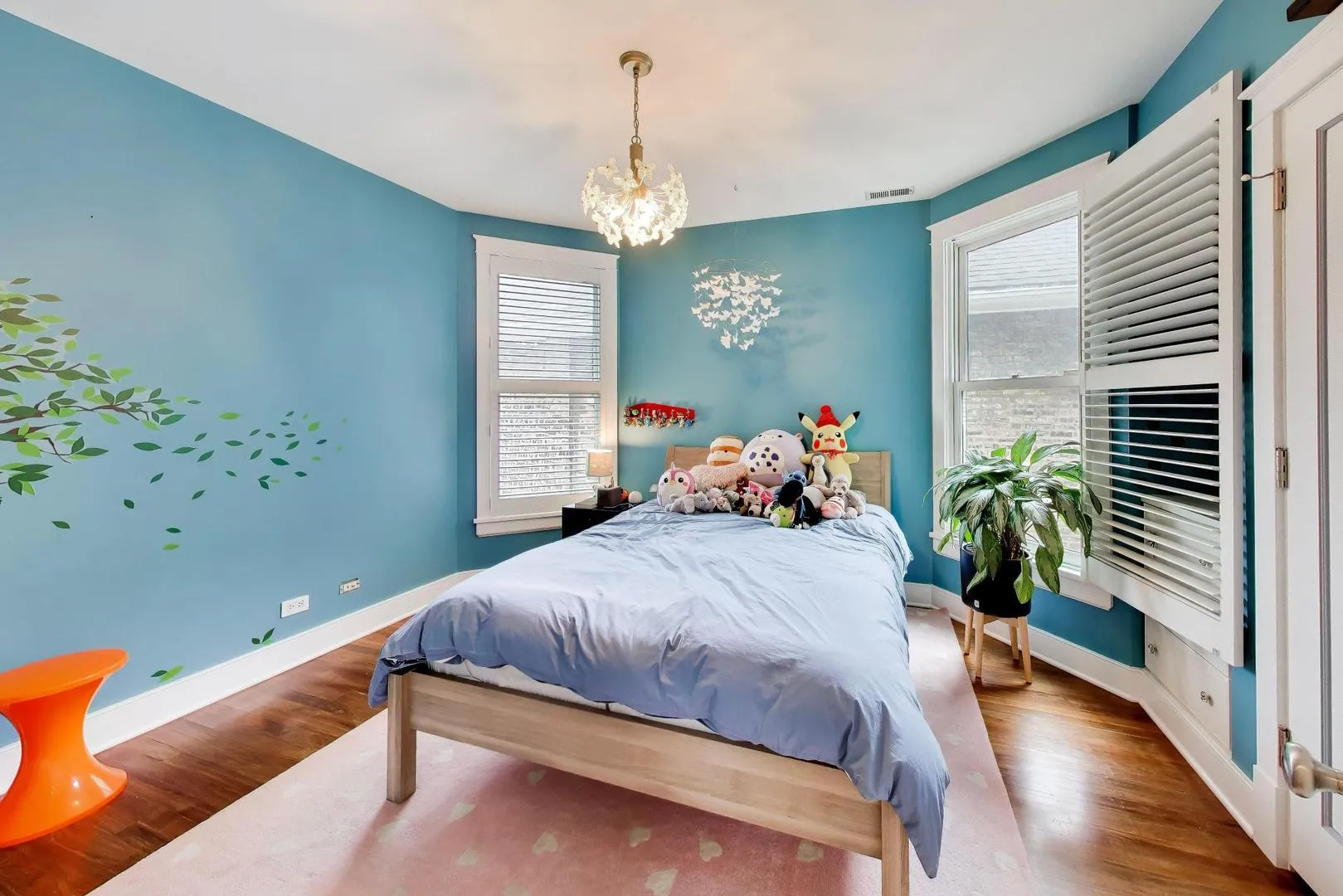 2010 W Bradley Pl, , 60618, USA 60618-Chicago-IL