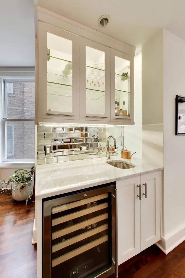 2010 W Bradley Pl, , 60618, USA 60618-Chicago-IL