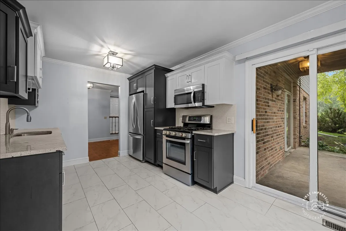 629 Dana Ct, ,  60563, USA 60563-Naperville-IL