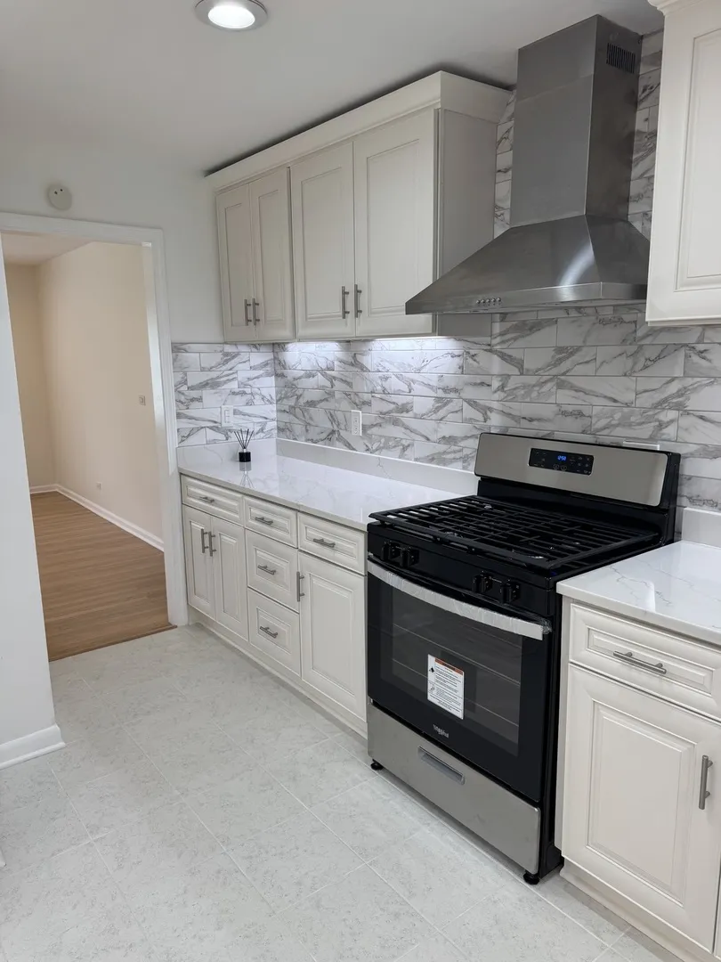 7450 Webster St, ,  60516, USA 60516-Downers Grove-IL