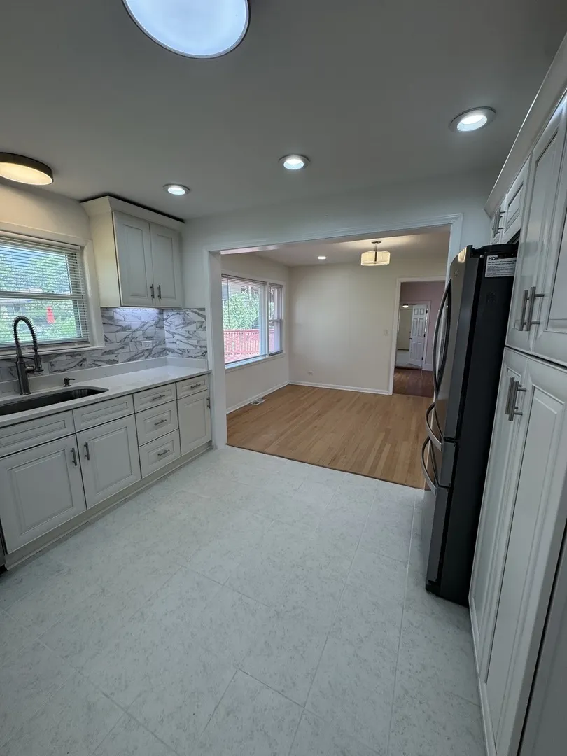 7450 Webster St, ,  60516, USA 60516-Downers Grove-IL