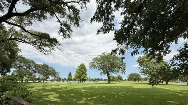 1000 E Touhy Ave, , 60018, USA 60018-Des Plaines-IL