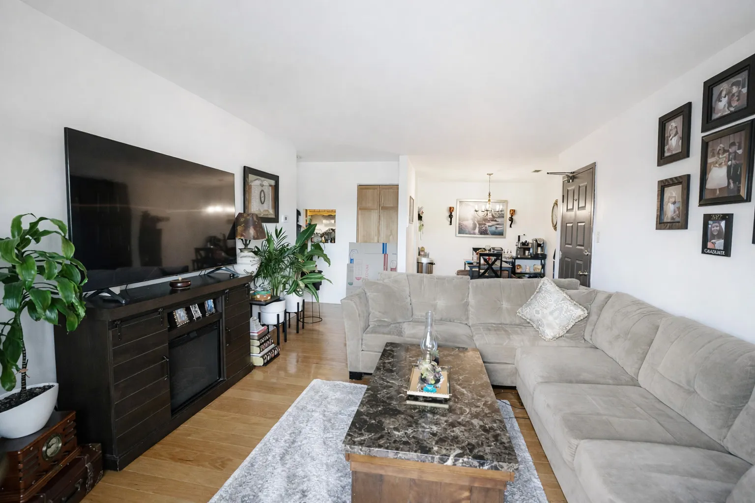 1486 Stonebridge Cir, ,  60189, USA 60189-Wheaton-IL