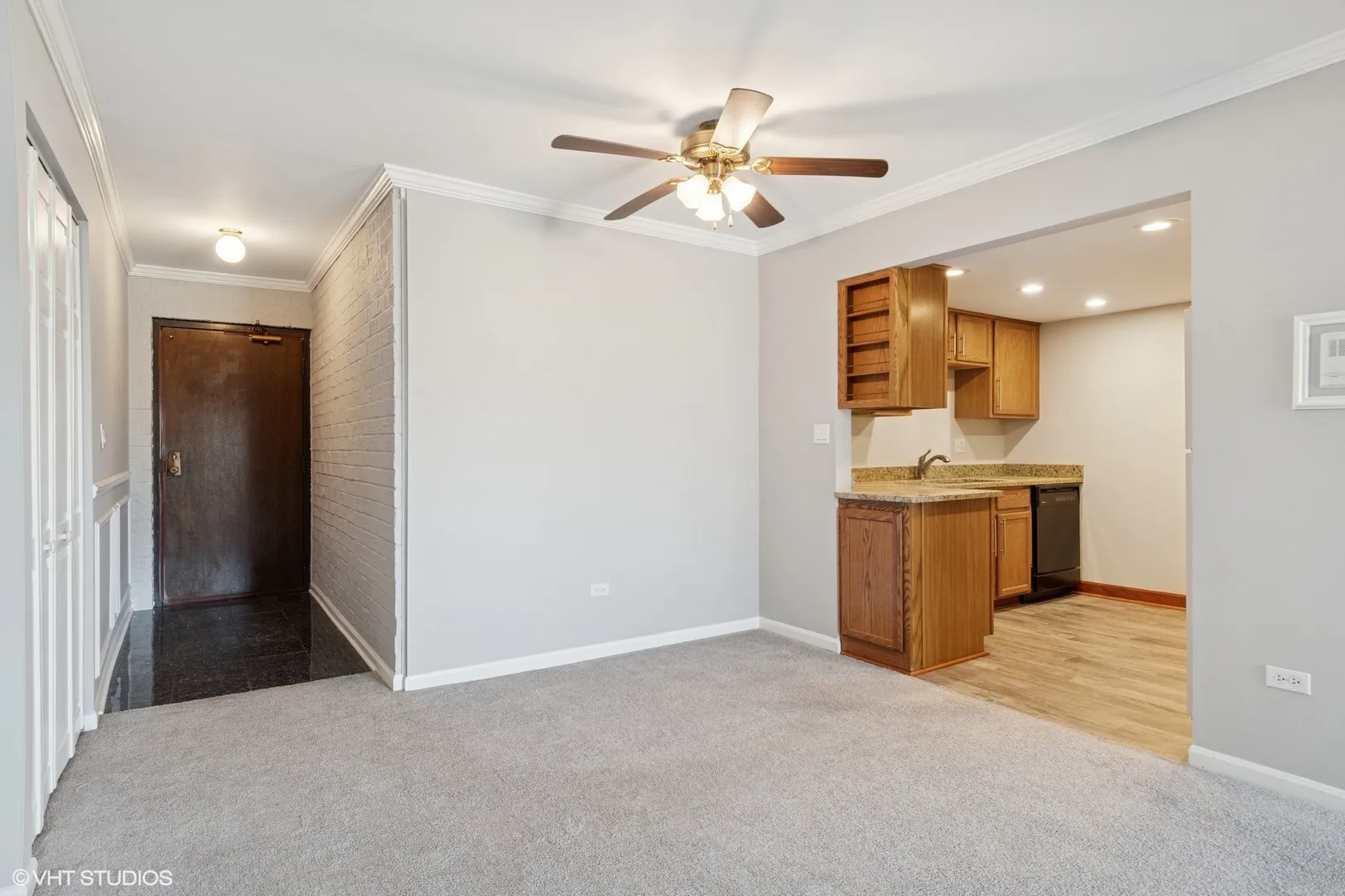 114 E Bailey Rd, , 60565, USA 60565-Naperville-IL