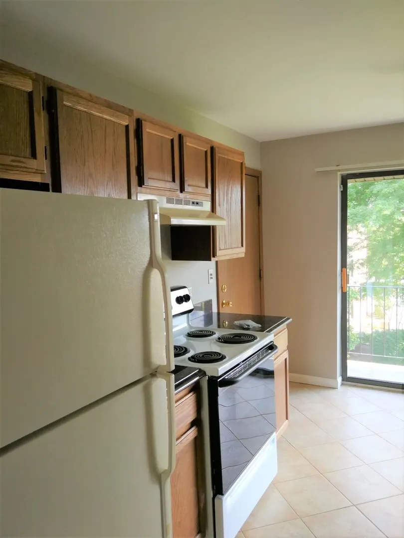1746 S Washington St, ,  60565, USA 60565-Naperville-IL