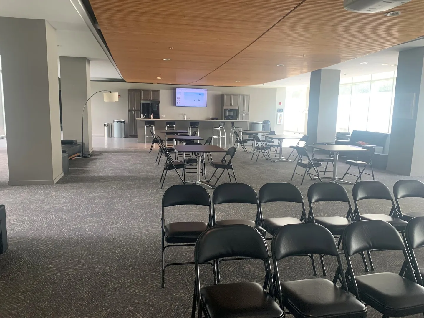 9655 Woods Dr, , 60077, USA 60077-Skokie-IL